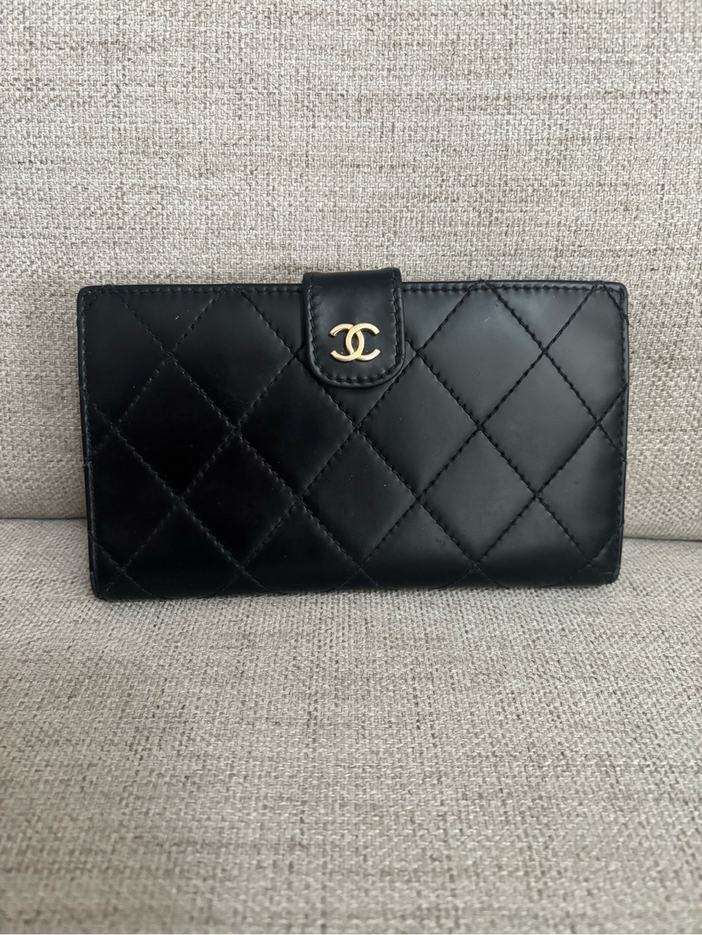 CHANEL Black Quilted Leather Wallet with Gold CC Snap